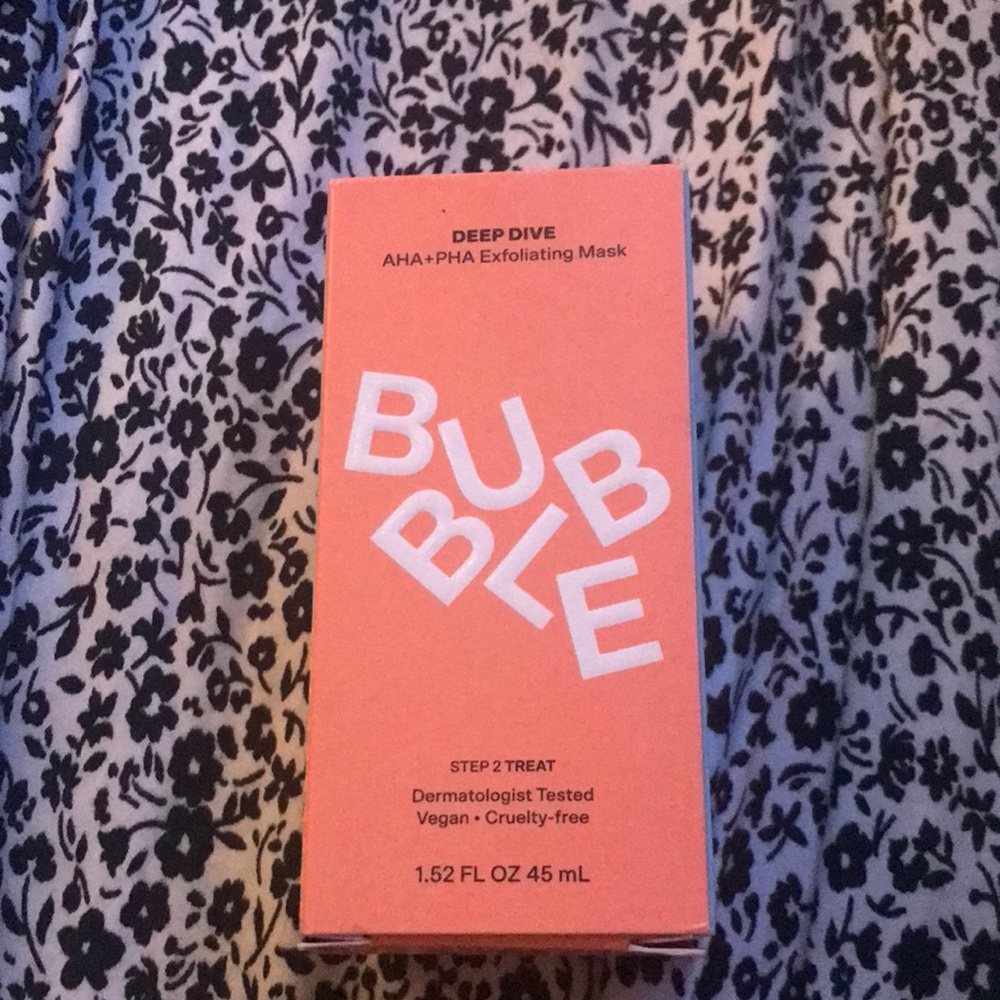 Deep dive bubble AHA+PHA exfoliating mask